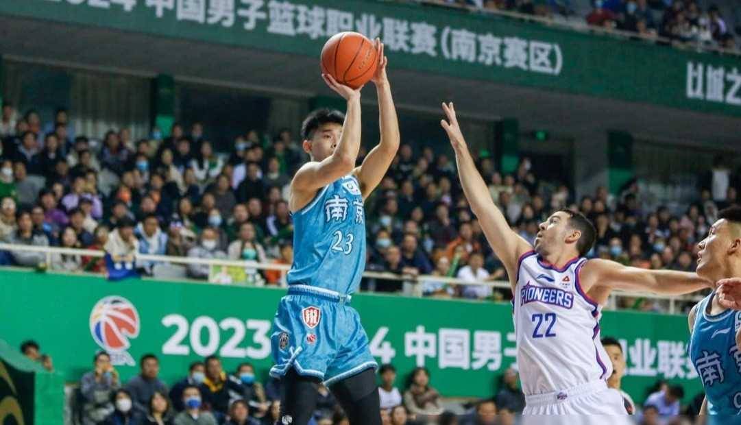 天海主场胜出，联赛排名更上一层楼的简单介绍